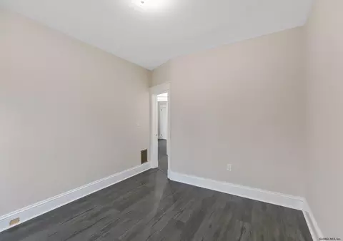1022 Dean St, Schenectady, NY 12309 photo 21