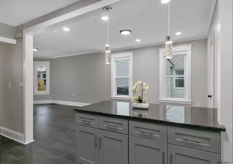 1022 Dean St, Schenectady, NY 12309 photo 12