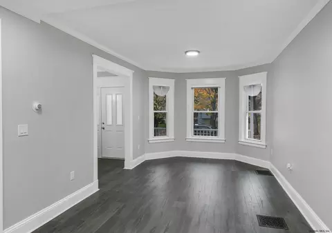 1022 Dean St, Schenectady, NY 12309 photo 13
