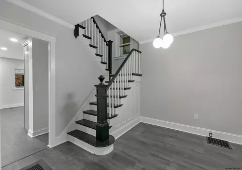 1022 Dean St, Schenectady, NY 12309 photo 3