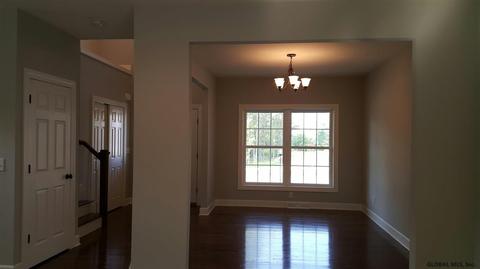 9 Oberlin Pl, Glenmont, NY 12077 photo 6
