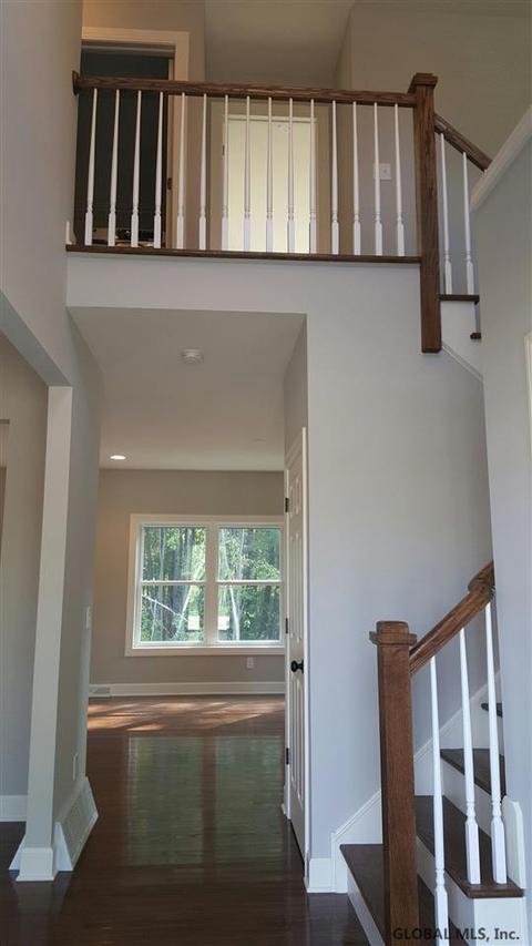 9 Oberlin Pl, Glenmont, NY 12077 photo 8