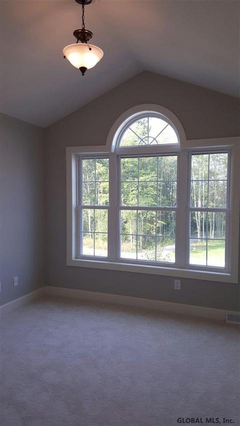 9 Oberlin Pl, Glenmont, NY 12077 photo 12