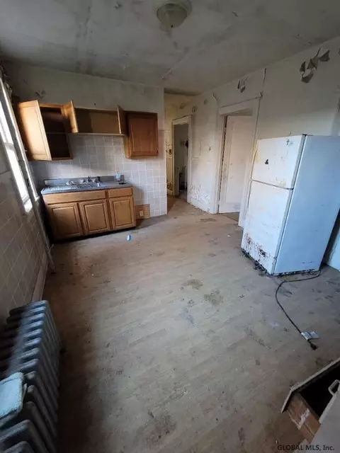 313 Front St, Schenectady, NY 12305 photo 24