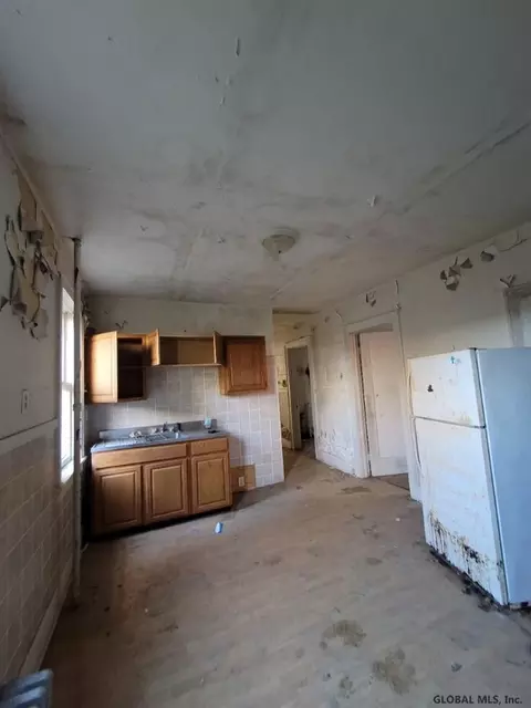313 Front St, Schenectady, NY 12305 photo 25
