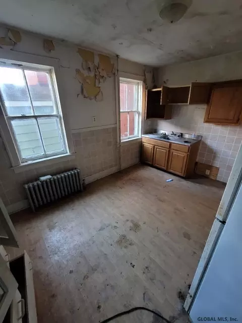313 Front St, Schenectady, NY 12305 photo 23