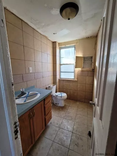 313 Front St, Schenectady, NY 12305 photo 5