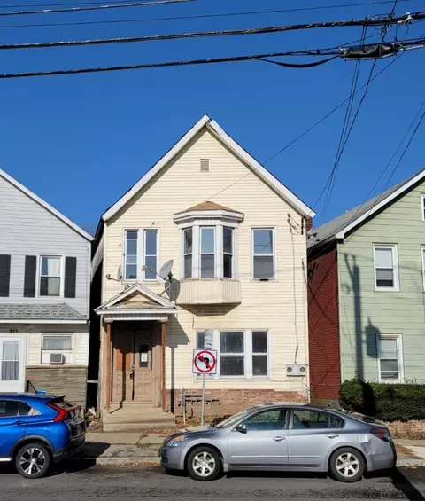 313 Front St, Schenectady, NY 12305 photo 2