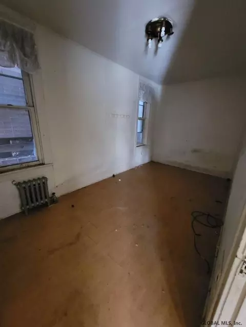 313 Front St, Schenectady, NY 12305 photo 15