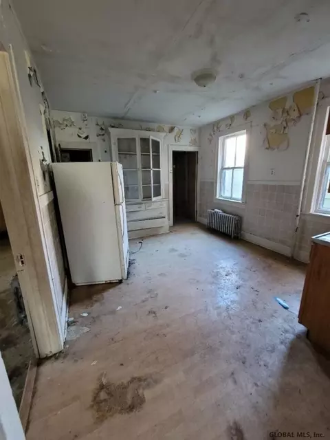 313 Front St, Schenectady, NY 12305 photo 18