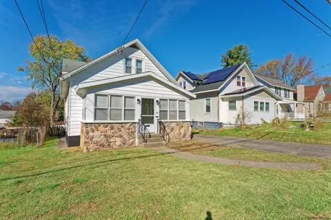 37 Marshall Ave, Schenectady, NY 12304 photo 2