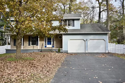88 Hampton St, Delmar, NY 12054 photo 2