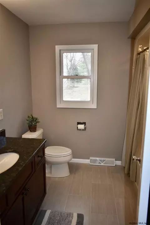 88 Hampton St, Delmar, NY 12054 photo 25