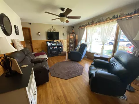 28 Wright St, Hudson Falls, NY 12839 photo 7