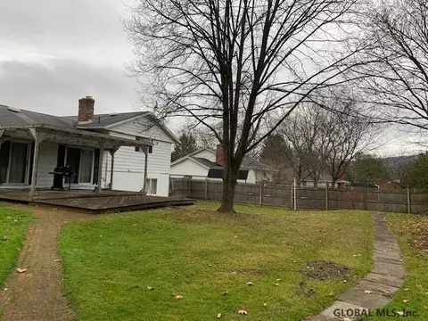 133 Pleasantview Dr, Cobleskill, NY 12043 photo 4