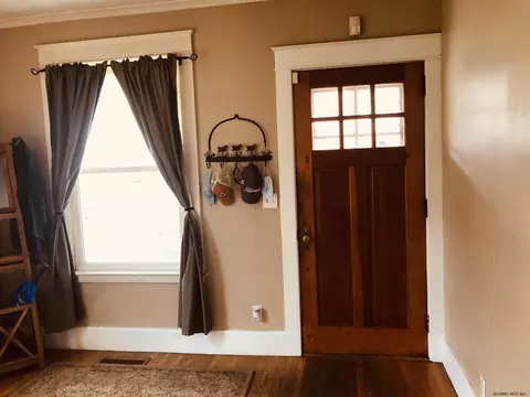 615 Bedford Rd, Schenectady, NY 12308 photo 6