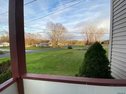 21 Miller Ave, Selkirk, NY 12158 photo 9