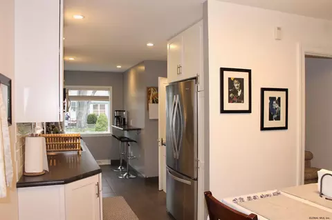 30 Brookman Ave, Delmar, NY 12054 photo 4