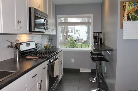 30 Brookman Ave, Delmar, NY 12054 photo 3