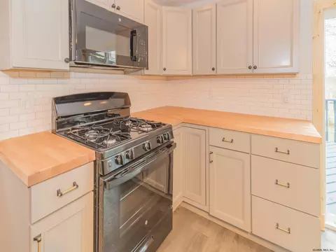 202 Rosa Rd, Schenectady, NY 12308 photo 18