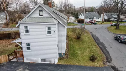 1817 Hillside Ave, Schenectady, NY 12309 photo 8