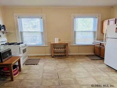 958 Park Ave, Schenectady, NY 12308 photo 6