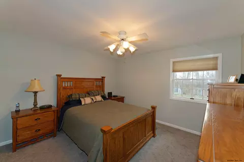 46 Cooks Ct, Waterford, NY 12188 photo 14
