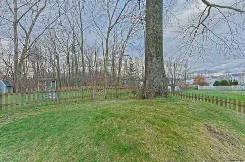 46 Cooks Ct, Waterford, NY 12188 photo 27