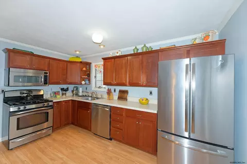 46 Cooks Ct, Waterford, NY 12188 photo 12