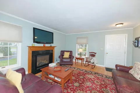 46 Cooks Ct, Waterford, NY 12188 photo 7