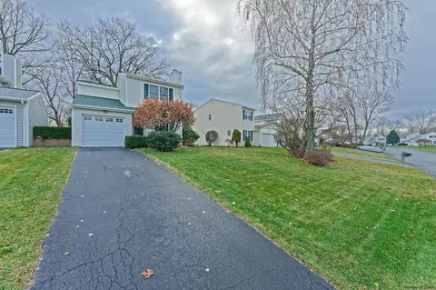 46 Cooks Ct, Waterford, NY 12188 photo 4