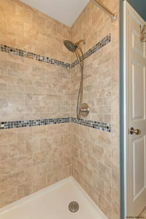 46 Cooks Ct, Waterford, NY 12188 photo 19