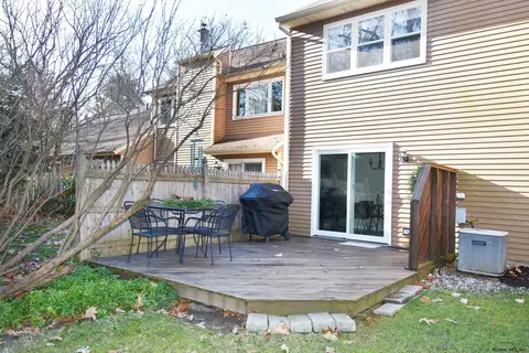 26 Commonwealth Dr, Glenmont, NY 12077 photo 41