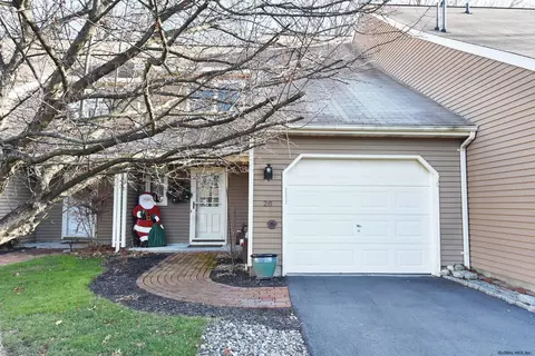 26 Commonwealth Dr, Glenmont, NY 12077 photo 60