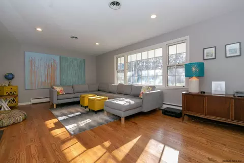 17 Clarkson Rd, Delmar, NY 12054 photo 6