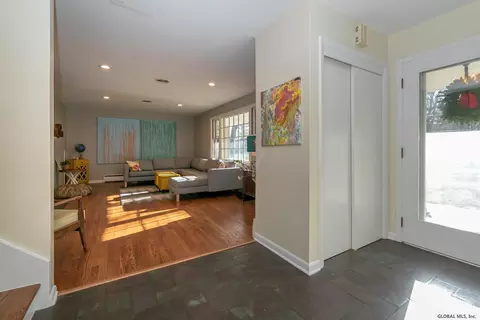 17 Clarkson Rd, Delmar, NY 12054 photo 4
