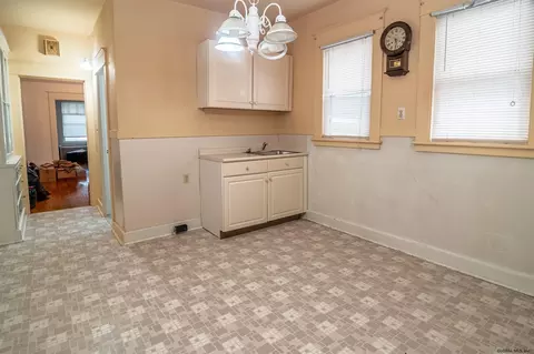 1123 Webster St, Schenectady, NY 12303 photo 27