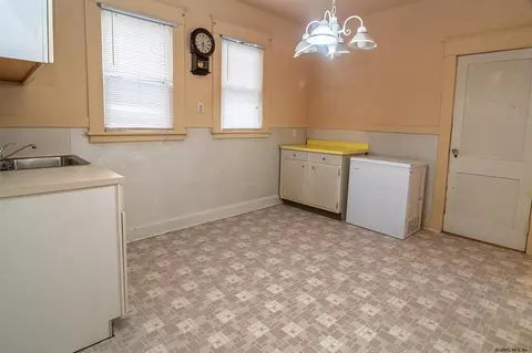 1123 Webster St, Schenectady, NY 12303 photo 25