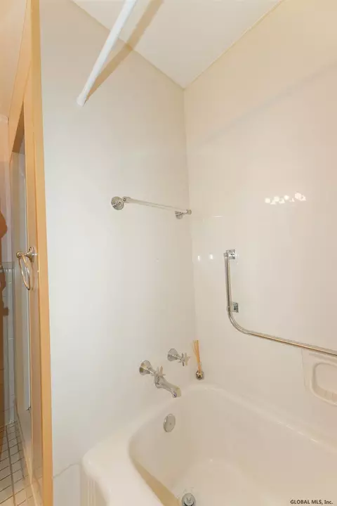 831 Ashmore Ave, Schenectady, NY 12309 photo 17