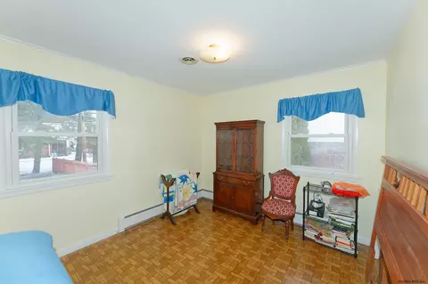 831 Ashmore Ave, Schenectady, NY 12309 photo 13