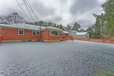 831 Ashmore Ave, Schenectady, NY 12309 photo 23
