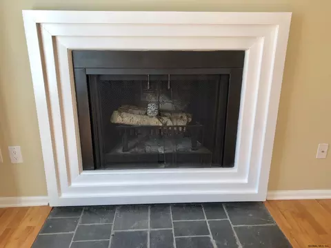 12 Leaf Rd, Delmar, NY 12054 photo 6