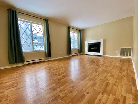 12 Leaf Rd, Delmar, NY 12054 photo 4