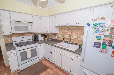 1024 Inner Dr, Schenectady, NY 12303 photo 5