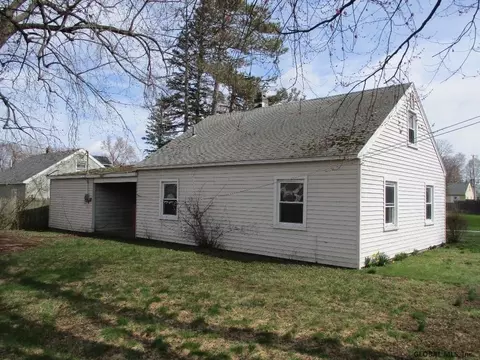 1009 Wayne Rd, Schenectady, NY 12303 photo 4