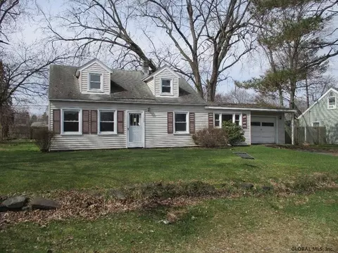 1009 Wayne Rd, Schenectady, NY 12303 photo 1