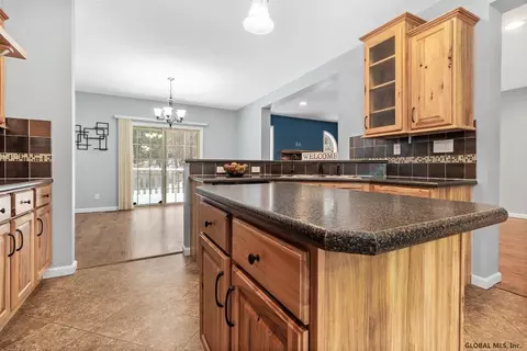 7 Wright Rd, Stillwater, NY 12170 photo 3