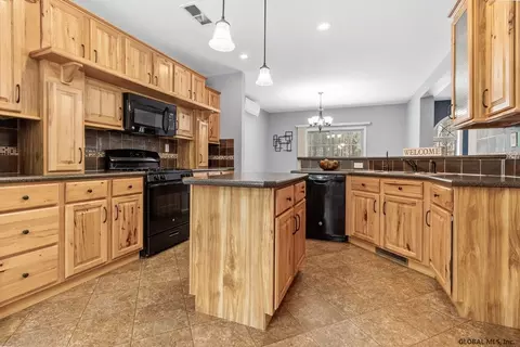 7 Wright Rd, Stillwater, NY 12170 photo 4