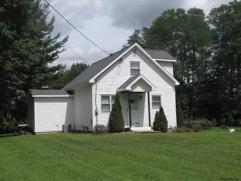 3145 Old State Rd, Schenectady, NY 12303 photo 2