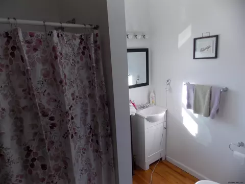 458 Arthur St, Schenectady, NY 12306 photo 10